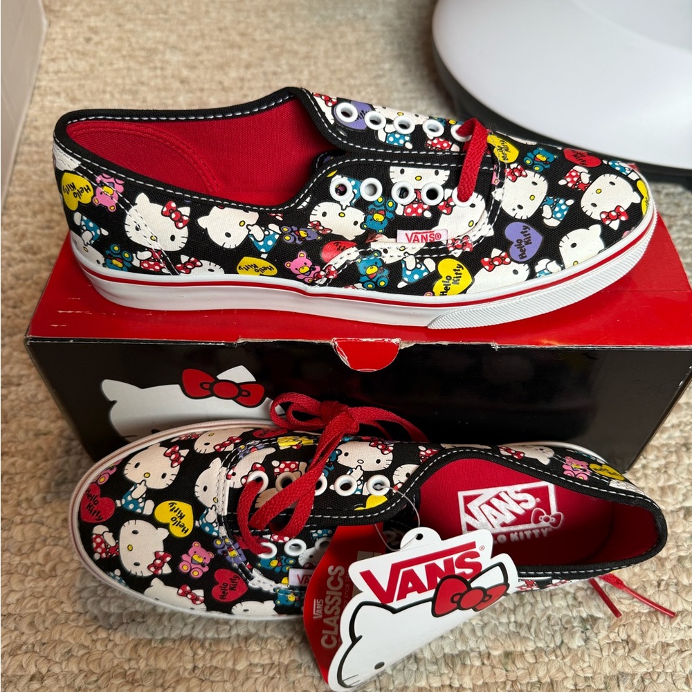 Disney Vans - Picture 12 of 12